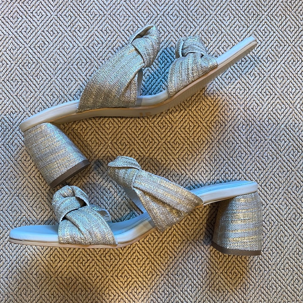Kaanas Gold Knotted Heels, 8